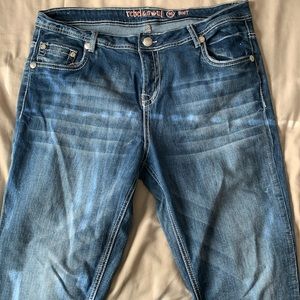 Slim boot cut jeans